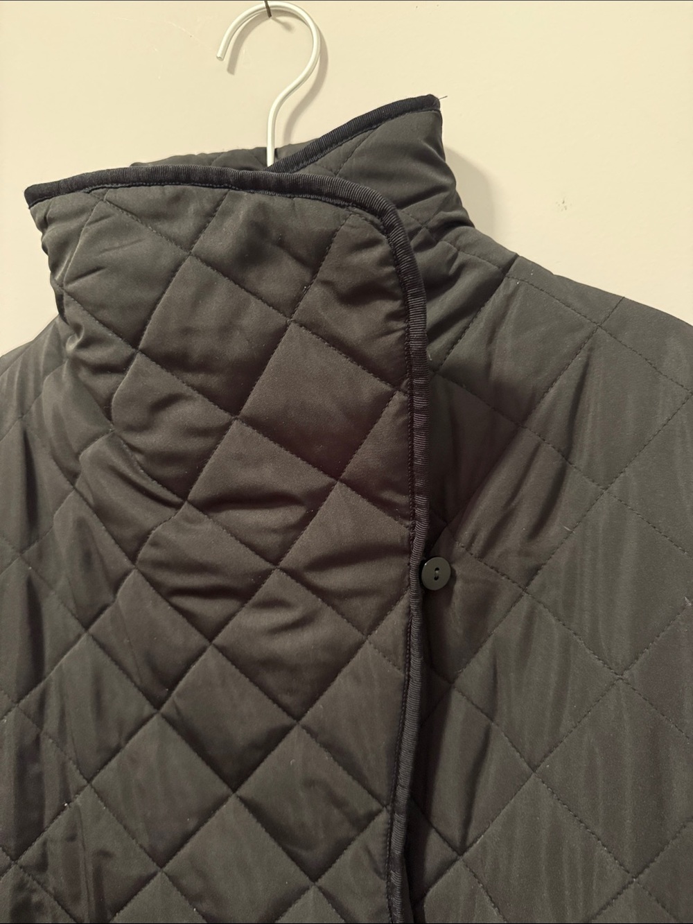 Cuyana Black Quilted Puffer Jacket with Shawl Collar - Picture 4 of 6